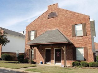 1009 Inverness Ln, Oxford, MS 38655