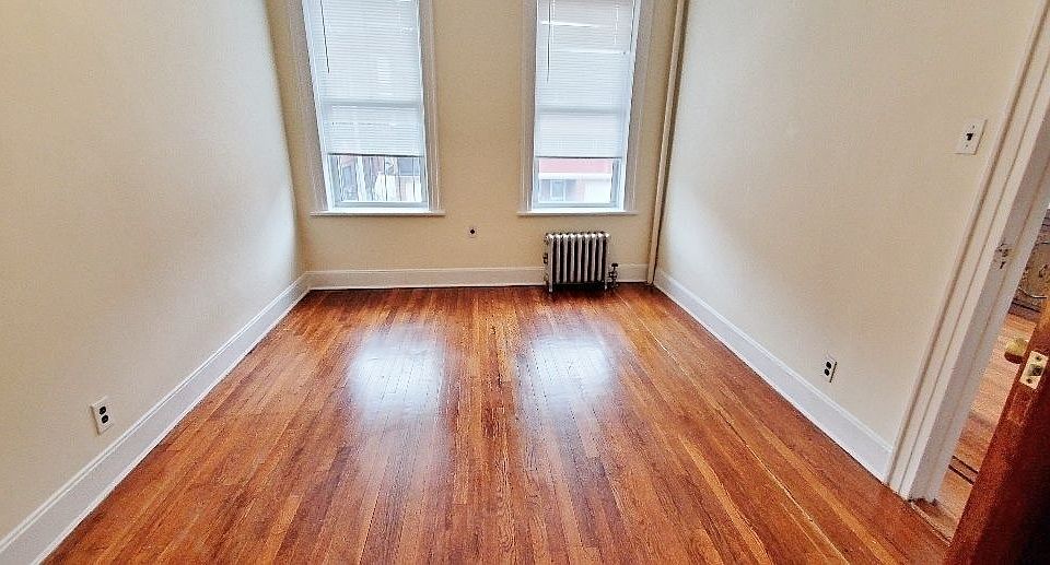 1st image of 34-48 32nd St #Dd4