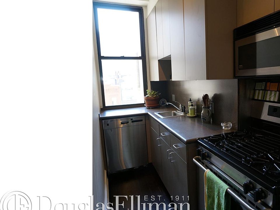 2nd image of 157-163 E 72nd St #6I