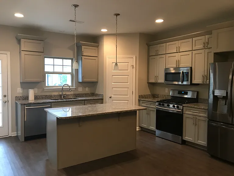 1444 White Dutch Ln — Photo 4