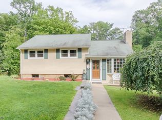 10 White Birch Trl, Rockaway, NJ 07866