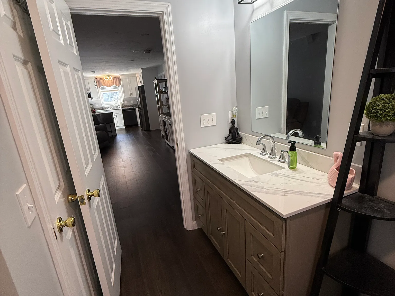 2 bed, 1140 sqft, $2,300 — Photo 4