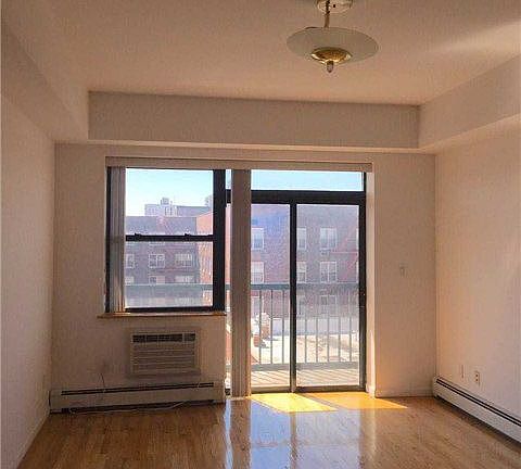 2nd image of 14218 38th Ave APT 7C