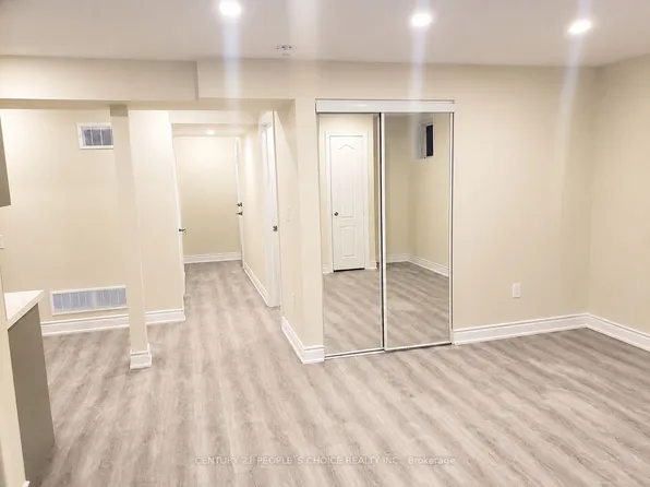 703 Yates Dr Basement 1, Milton, ON L9T 7R5