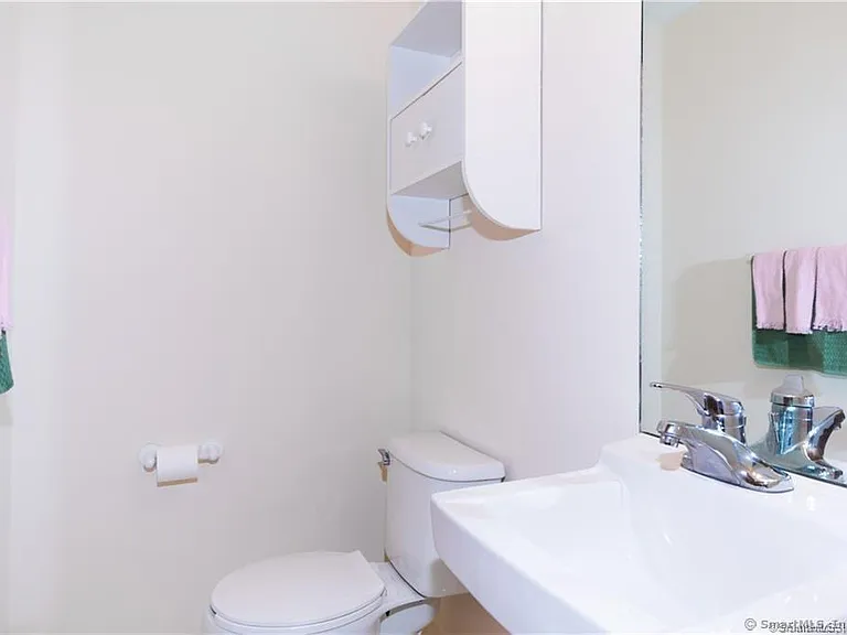 6 Larkspur Ln #6 — Photo 8