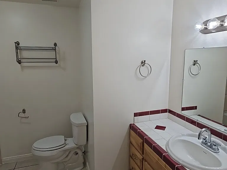 44836 Lorimer Ave — Photo 11