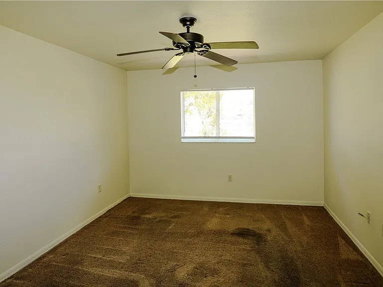 1834 NW 6th Ave — Photo 8