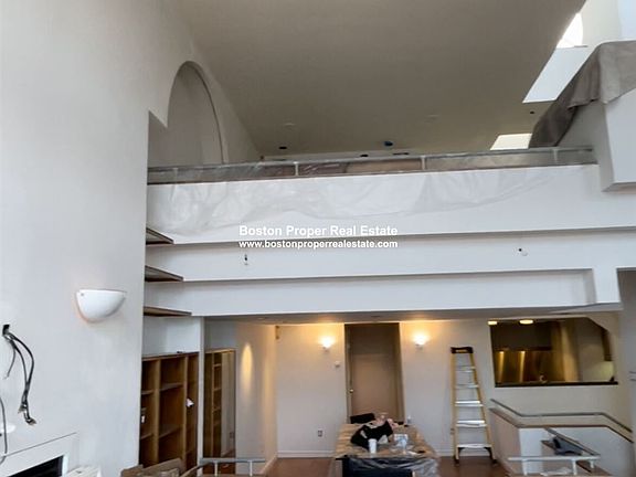 27 Bay State Rd. #5 Boston - Kenmore Unit Photo 2