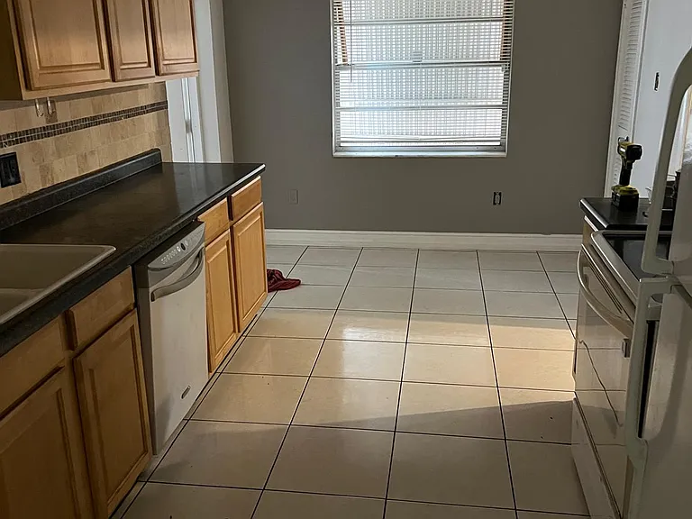 22217 SW 61st Ave — Photo 6