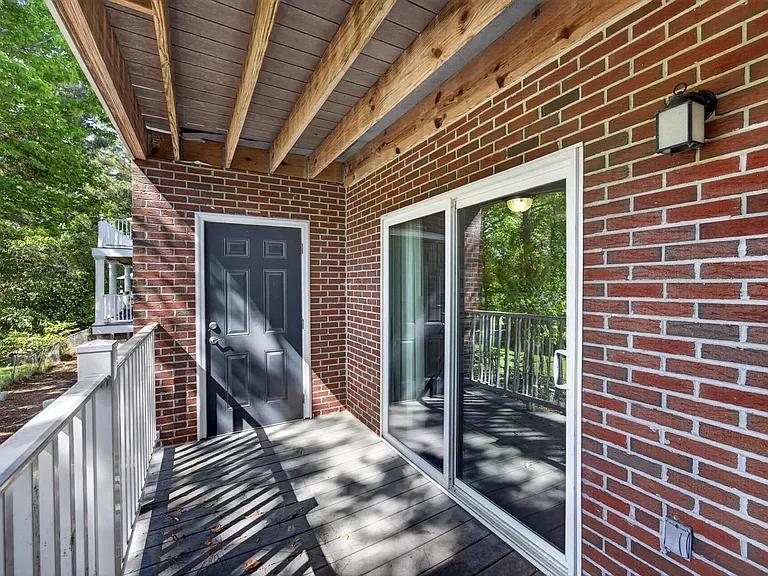 Pinecrest Greene — Photo 37