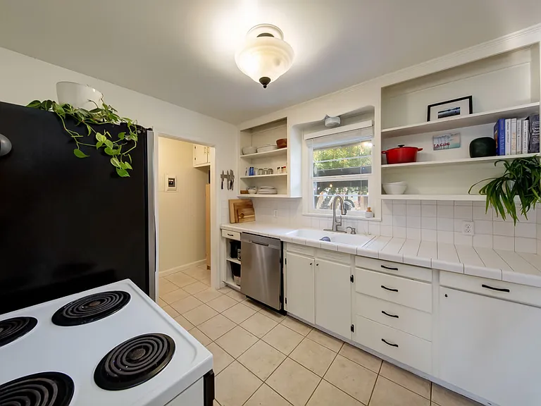 707 S Michael St — Photo 8