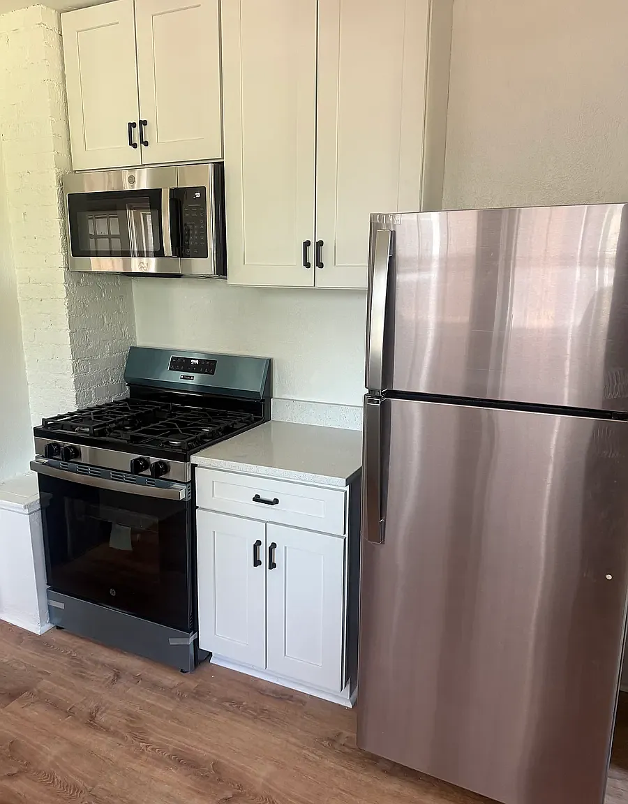 4 bed, 1300 sqft, $3,600 — Photo 1