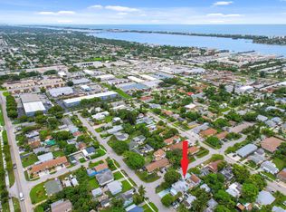 518 N 7th St, Lake Worth, FL 33462