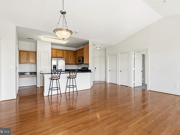 5th image of 7402 Chadwell Cir Unit 301