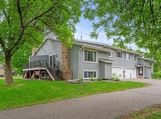 16197 Flagstaff Ct S, Rosemount, MN 55068