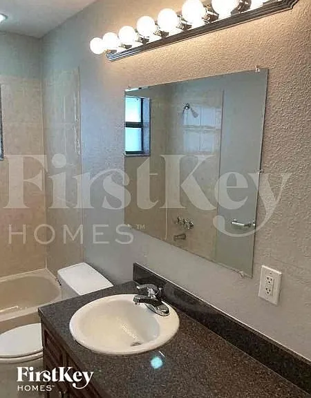8313 Oleander Ln — Photo 9