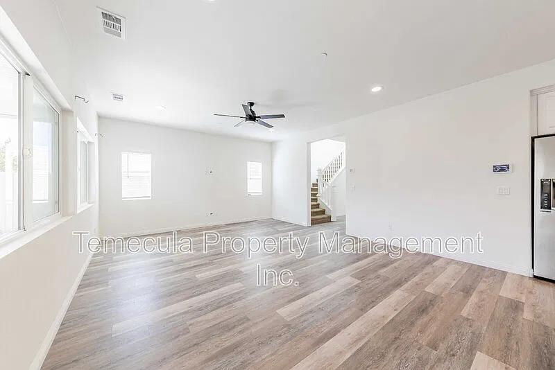 4 bed, 3.0 bath, 2213 sqft, $4,200 — Photo 4