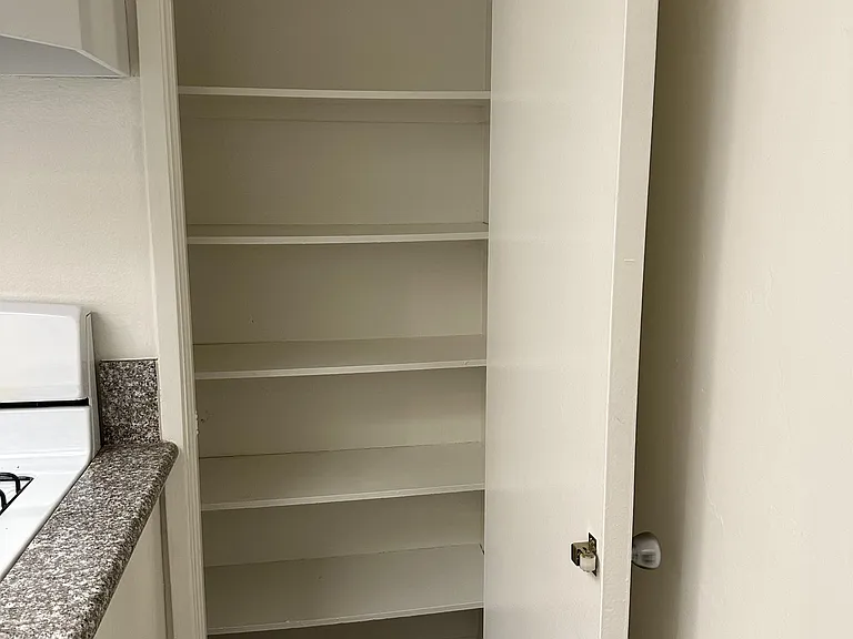 160 N Fonda St #2 — Photo 5