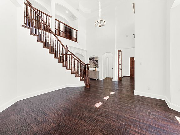 4th image of 6245 Ryeworth Dr