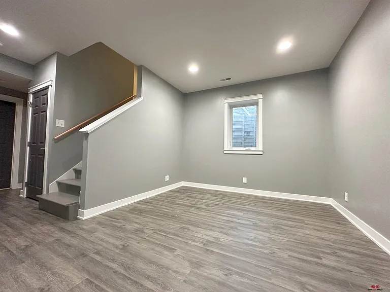 3445 S St — Photo 38