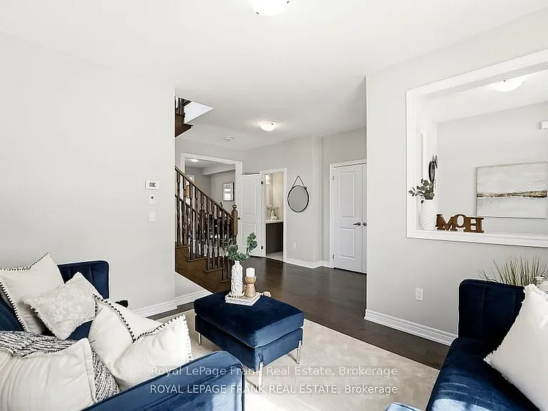 6 Aldridge Ln — Photo 4
