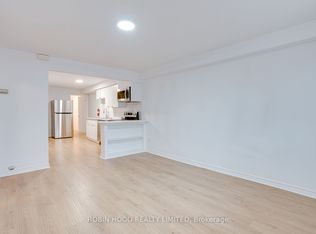 104 Gloucester Grv #PENTHOUSE 1, Toronto, ON M6C 2A8