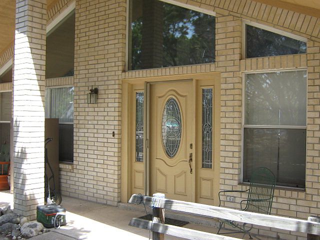 1st image of 250 NW Hills Dr