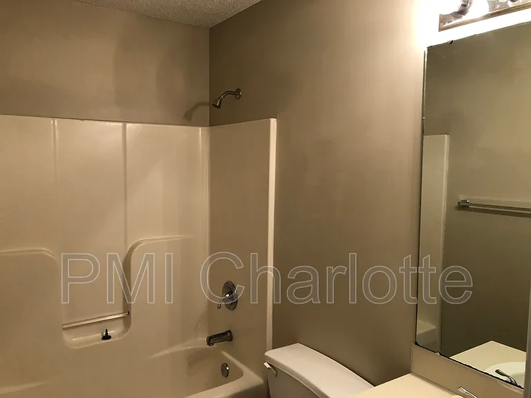 2519 Hickory Ave — Photo 11