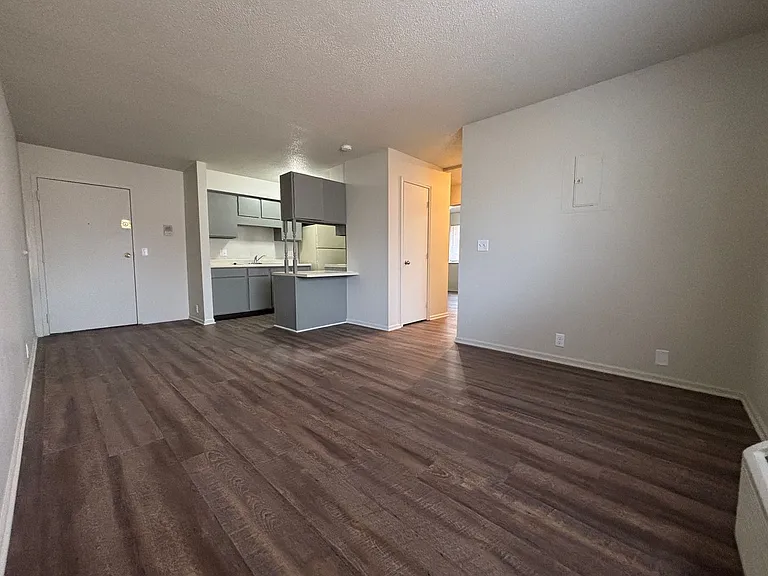 Brookside Apartments — Photo 44