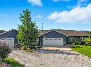 3327 Terrace Lake Rd, Crawfordsville, IA 52621