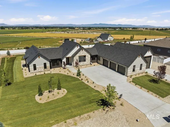 16908 Long Meadow Dr, Caldwell, ID 83607