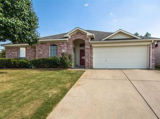 7736 Stonebank Ct, Fort Worth, TX 76112