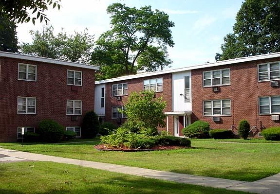 1st image of 35 Willard St APT 6B