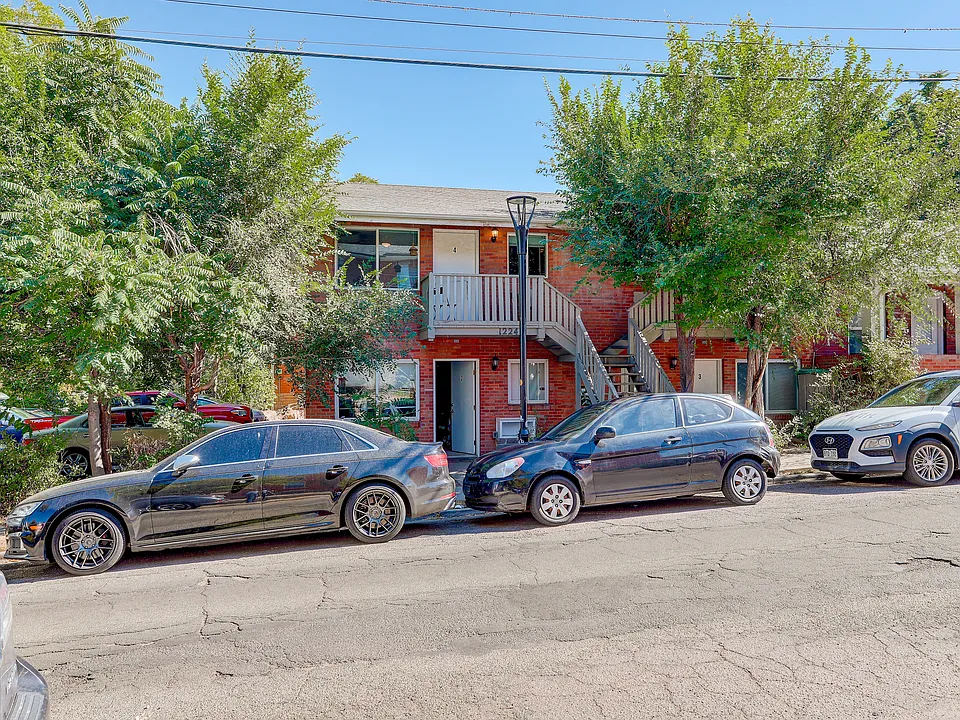 1224 11th St