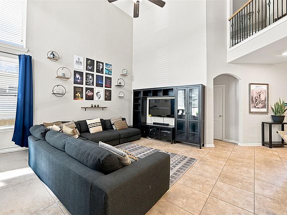 3rd image of 234 Dale Ridge Ln