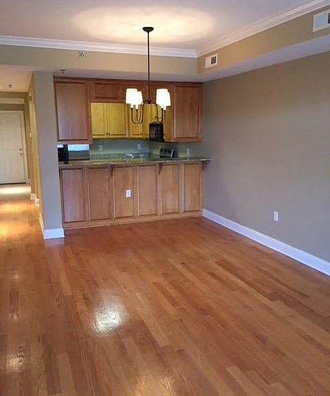 401 S Main St #204 — Photo 10