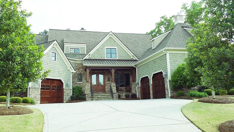 1st image of 995 Wessington Manor Ln