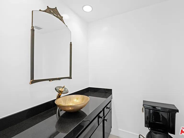 4267 Marina City Dr #Penthouse 4 — Photo 24