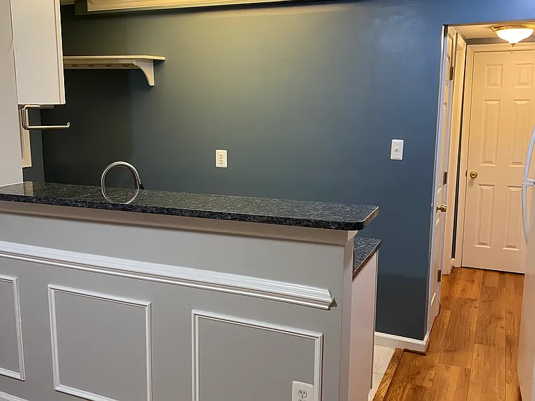 401 S Courthouse Rd #8 — Photo 8