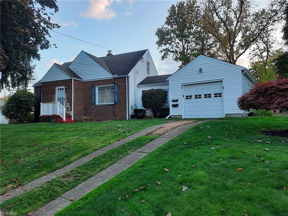 1st image of 202 Davenport Cir