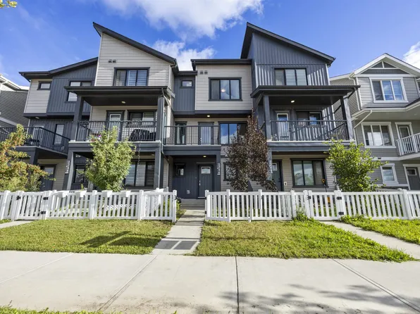 1246 Aster Blvd NW, Edmonton, AB T6T 2N8