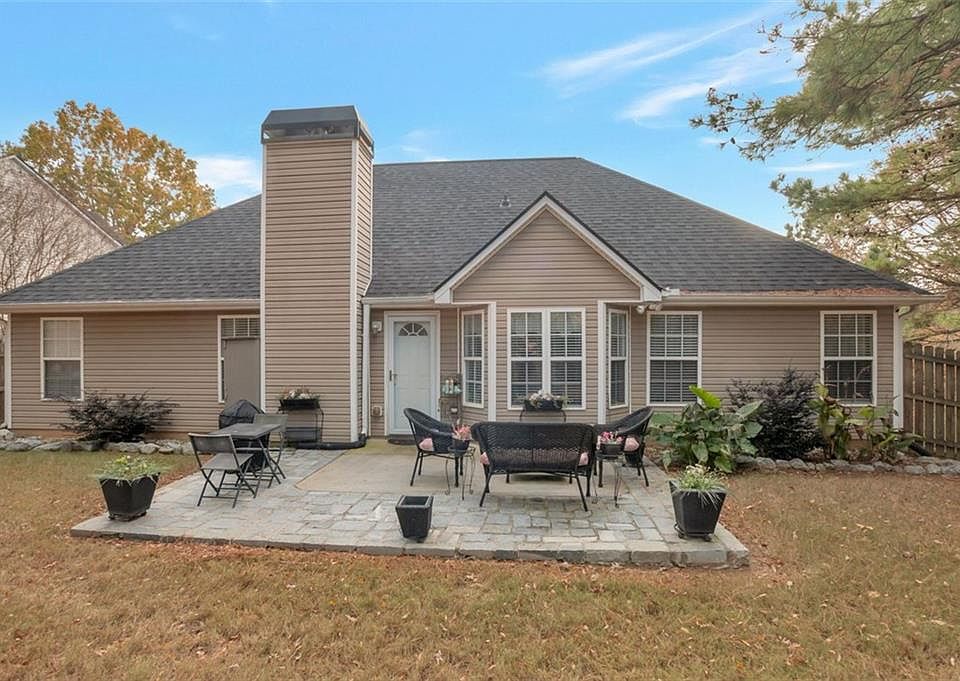 1st image of 2437 Green Hollow Ct