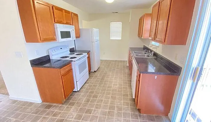109 Tea Olive Ave — Photo 5