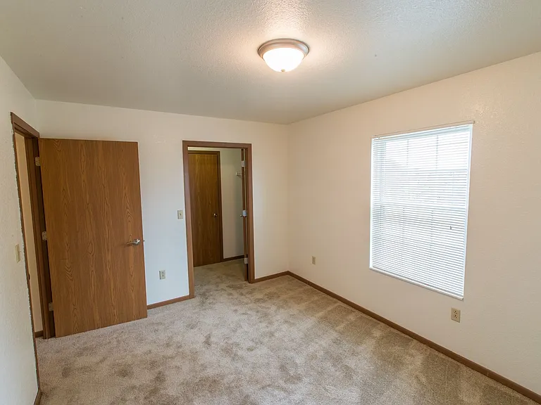 Jackson Farm Apartments — Photo 8