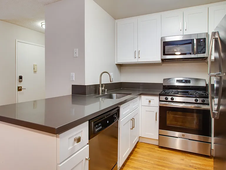 Large kitchen with ample counter and cabinet space