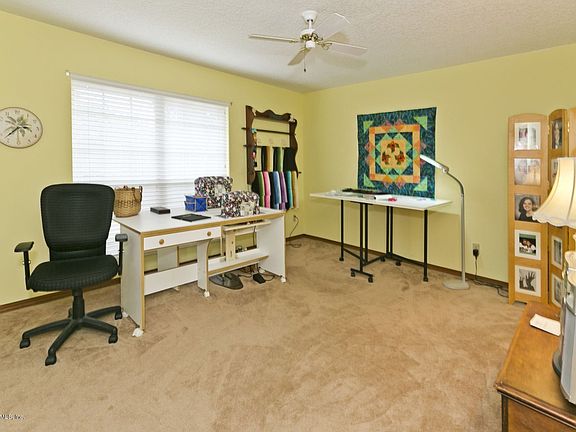 4th image of 1805 Plantation Oaks Dr