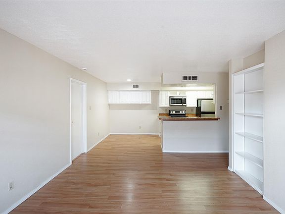 4th image of 12955 Woodforest Blvd APT 32