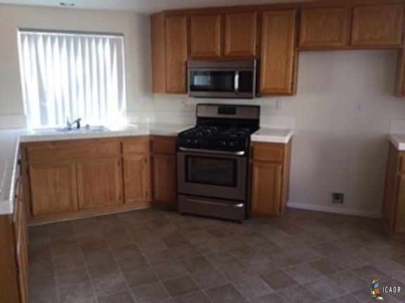 2nd image of 622 Lantana Ln