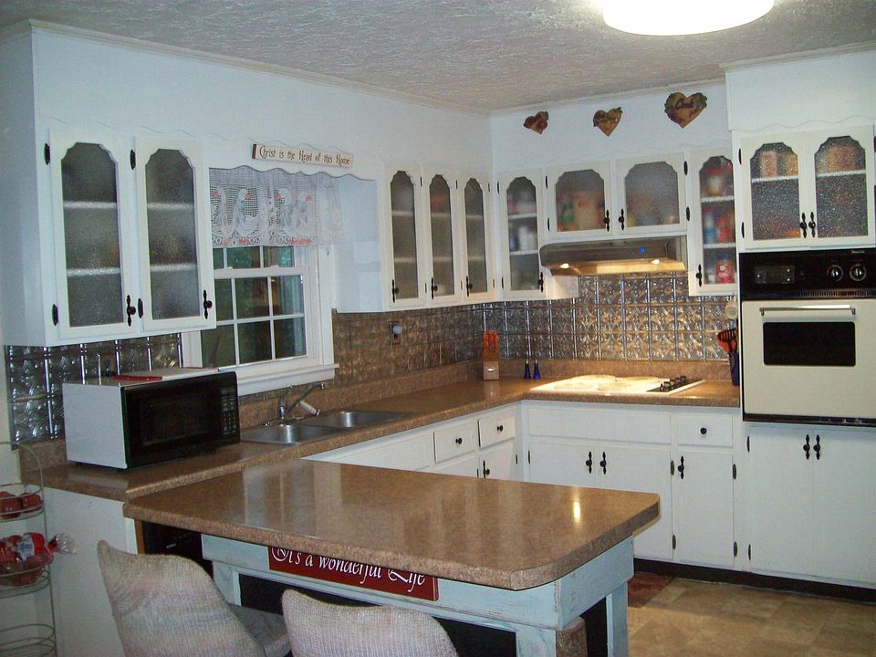 560 Red Barn Rd, Gruetli Laager, TN 37339 Zillow