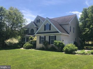 123 Fernwood Dr, Avondale, PA 19311